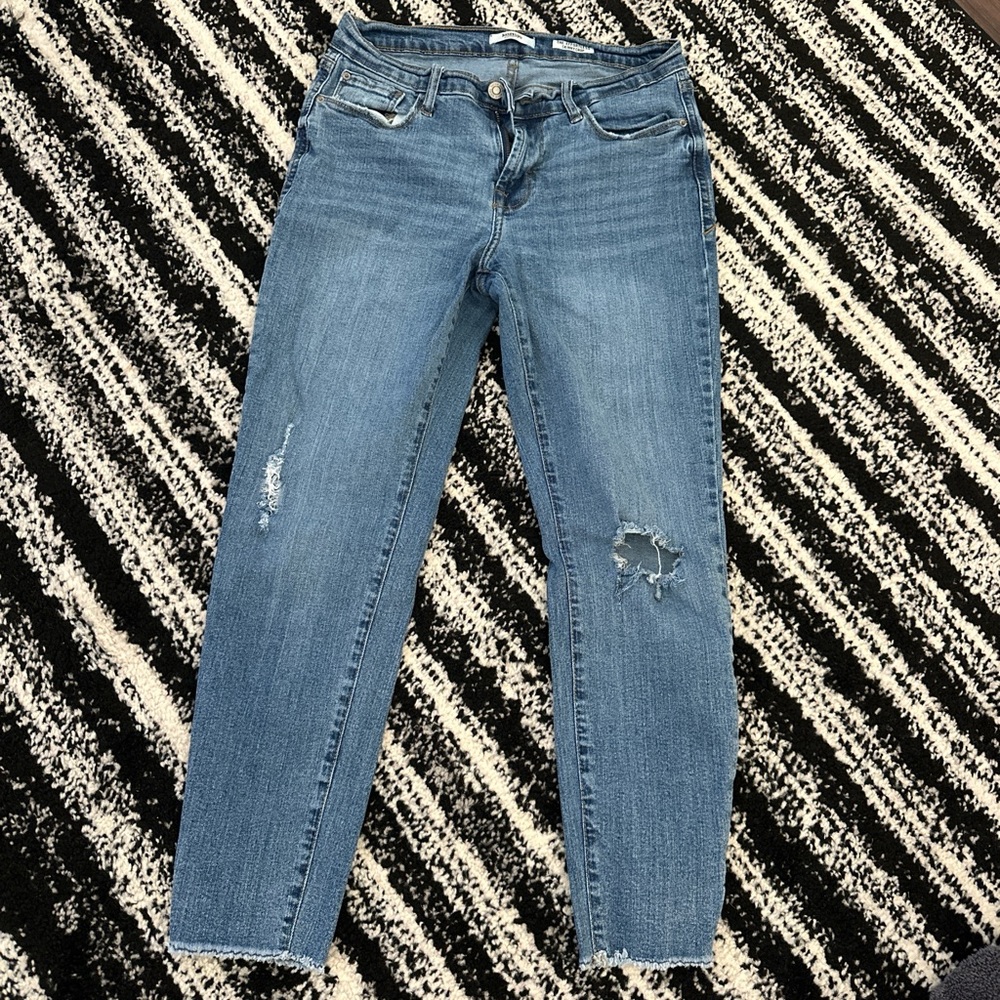 Kensie Light Blue Skinny Distressed Jeans